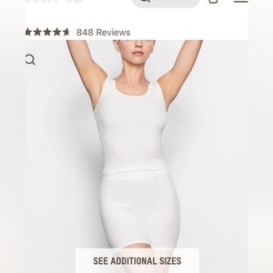 SKIMS Set- soft lounge boxer and tank